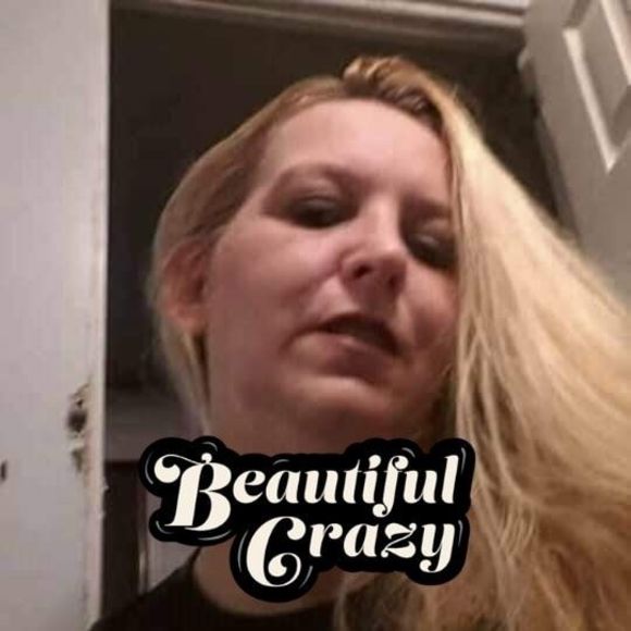 Meet your Posher, Marti - Picture 1 of 1